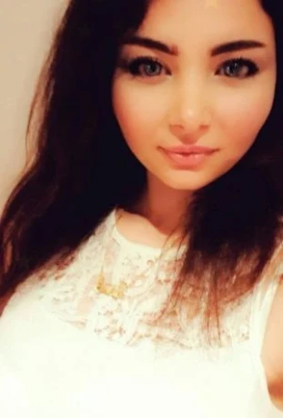 Arab Girl Yara — 1 / 11