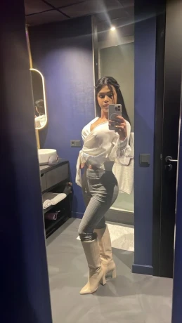 Vanessa Donado — 3 / 12