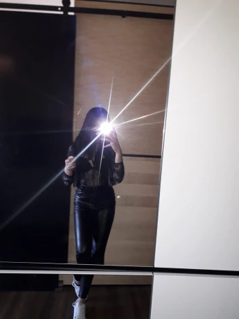 Julia Hot And Sexy — 1 / 6