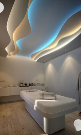 Oerlikon Qualifizierte Masseurin Mit Zaertlichen Haenden — 2 / 3