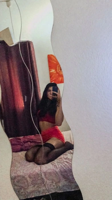 Kelly Duaserios — 3 / 5