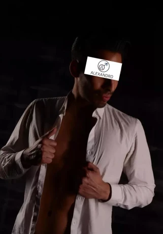 Exclusive Experience For Women And Couples — 4 / 6