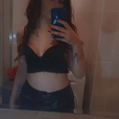 Meri, Escort, Istanbul