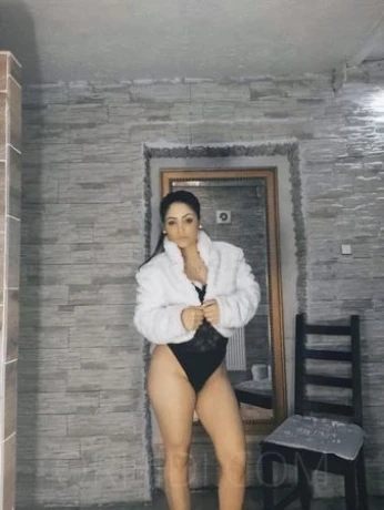 Jazmin - Die Zauberin im Wellness Paradies — 2 / 11