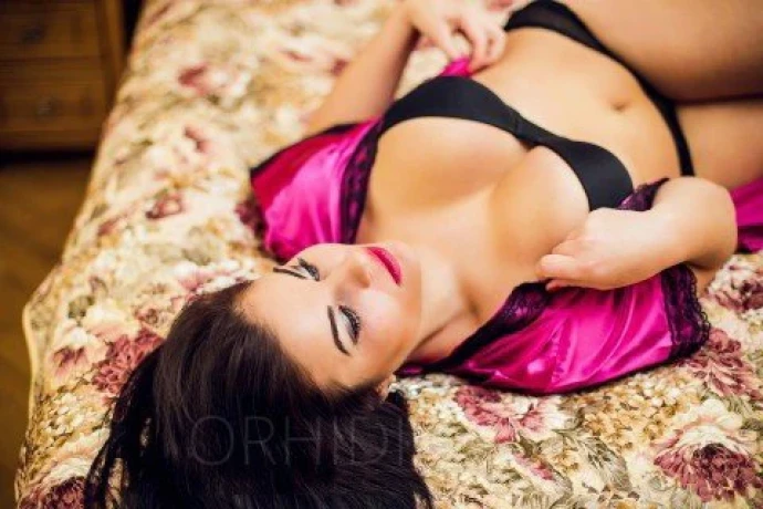 Anastasia - Bildhübsches Escort Girl — 1 / 3