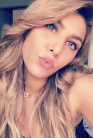 Arabic Girl — 5 / 10