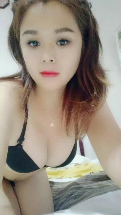 Kexin — 3 / 4