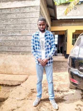 Coco Brian — 3 / 6