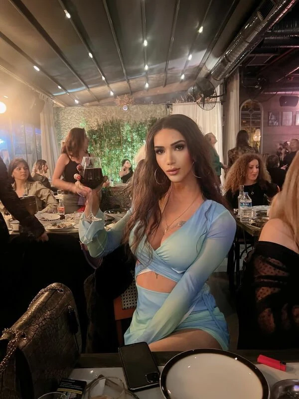 Yeliz, Escort, Istanbul
