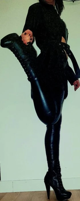 Maitresse Medusa — 4 / 9