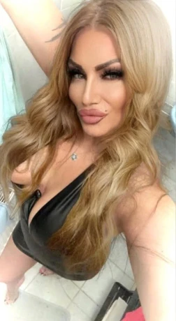 Lady Aylin Köln — 14 / 24