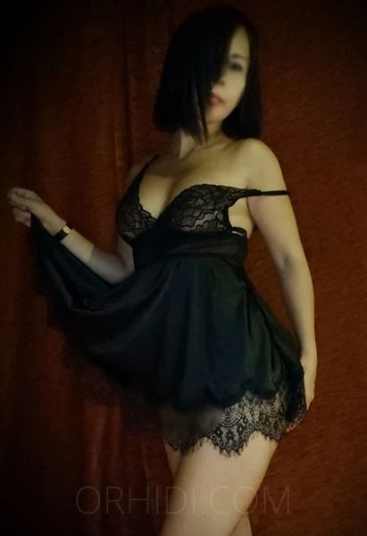 Alexia26 J. — 6 / 8