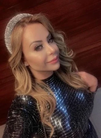 TS Thais Anderson aus Brasilien — 13 / 18