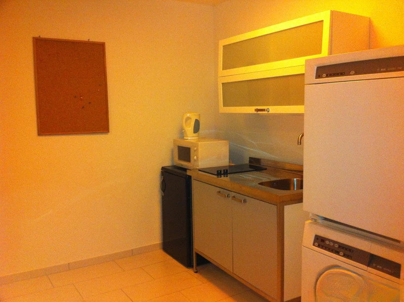 Ab Sofort Zimmer Frei In Zuerich City, Escort, Zurich