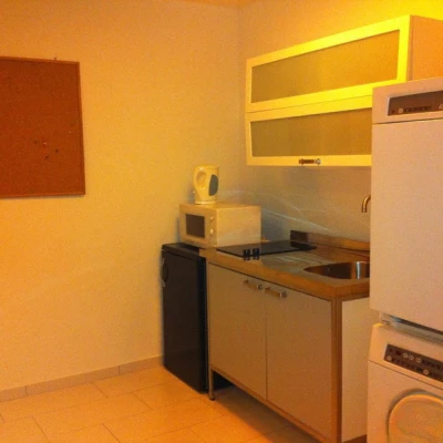 Ab Sofort Zimmer Frei In Zuerich City, Escort, Zurich