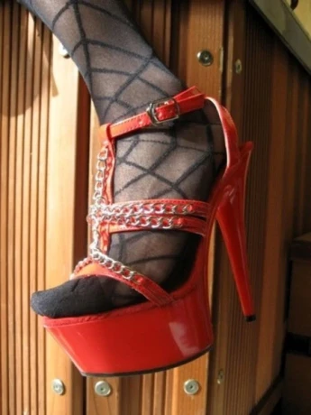 Mai Lin Kollegin — 1 / 11