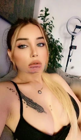 Turkish Queen Melissa — 11 / 12