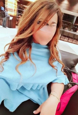 Dana Davies — 1 / 3