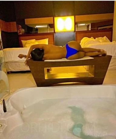 Liz - Eros Arena — 1 / 3