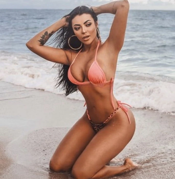 Leticia — 5 / 10