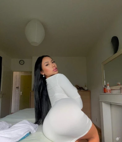 Erotische Massage By Karen In Zuerich Wipkingen — 1 / 5