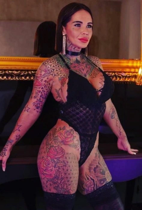 Laurita, Escort, Brussels