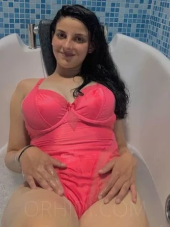 Sexy Anika — 4 / 7