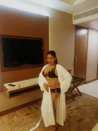 Arpita Singh — 2 / 3