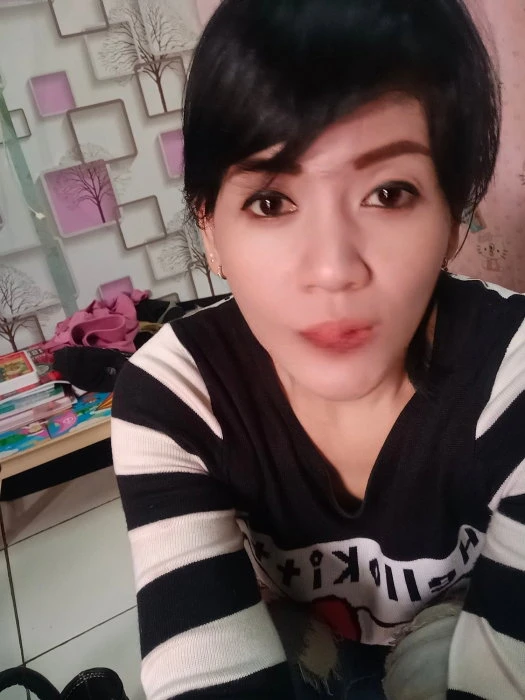 Mature woman, Escort, Surabaya