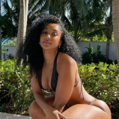 Cynthia, Escort, Muscat