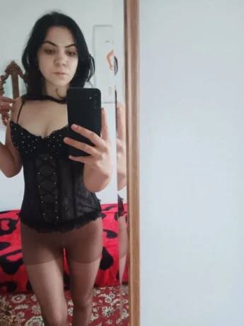 Lisa - TOP SERVICE — 2 / 4