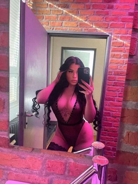Vanessa Venus & Naomi Steele — 6 / 14