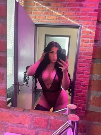 Vanessa Venus & Naomi Steele — 6 / 14