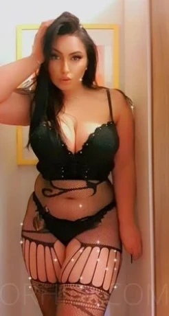 Ryhanna auch   Haus und Hotelbesuche — 2 / 6