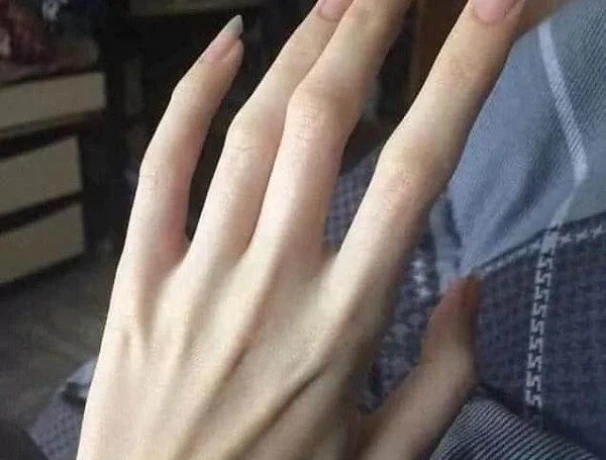 Such Girl Oder Frau Mit Solchen Schoenen Haenden Fuer Mehrmalige Treffs — 3 / 5