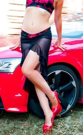 Lilli - Freizügige Stripperin — 2 / 5