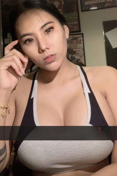 AJ — 2 / 5