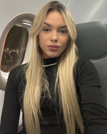 Nicolly Saldanha — 2 / 9