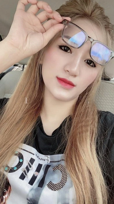 Kim ly — 3 / 4