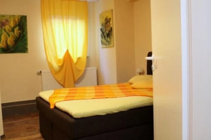 Hydron Erotische Massagen — 2 / 5