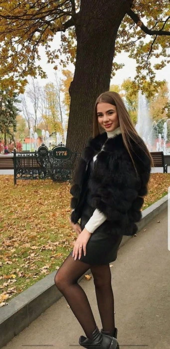 Alina — 8 / 9