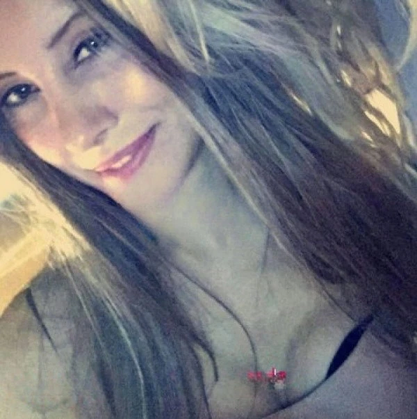 Bella XXX — 3 / 5