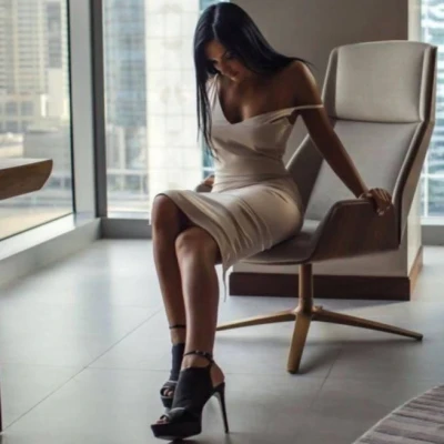 Sandra, Escort, Paris