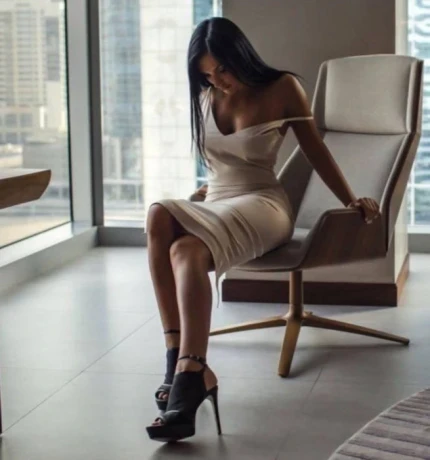 Sandra — 1 / 4