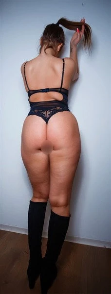 Lara111 — 2 / 6