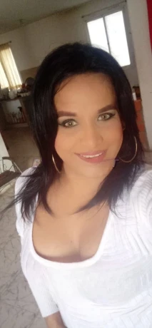 Lola Amanda Amaya — 5 / 10