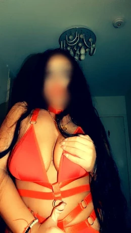 Raysa Hot — 5 / 10