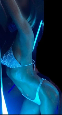 Joy Aus Deutschland — 6 / 12