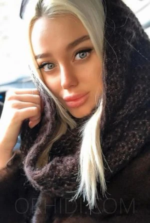 Dana — 2 / 6