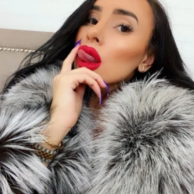 Amber Summers, Escort, Ottawa